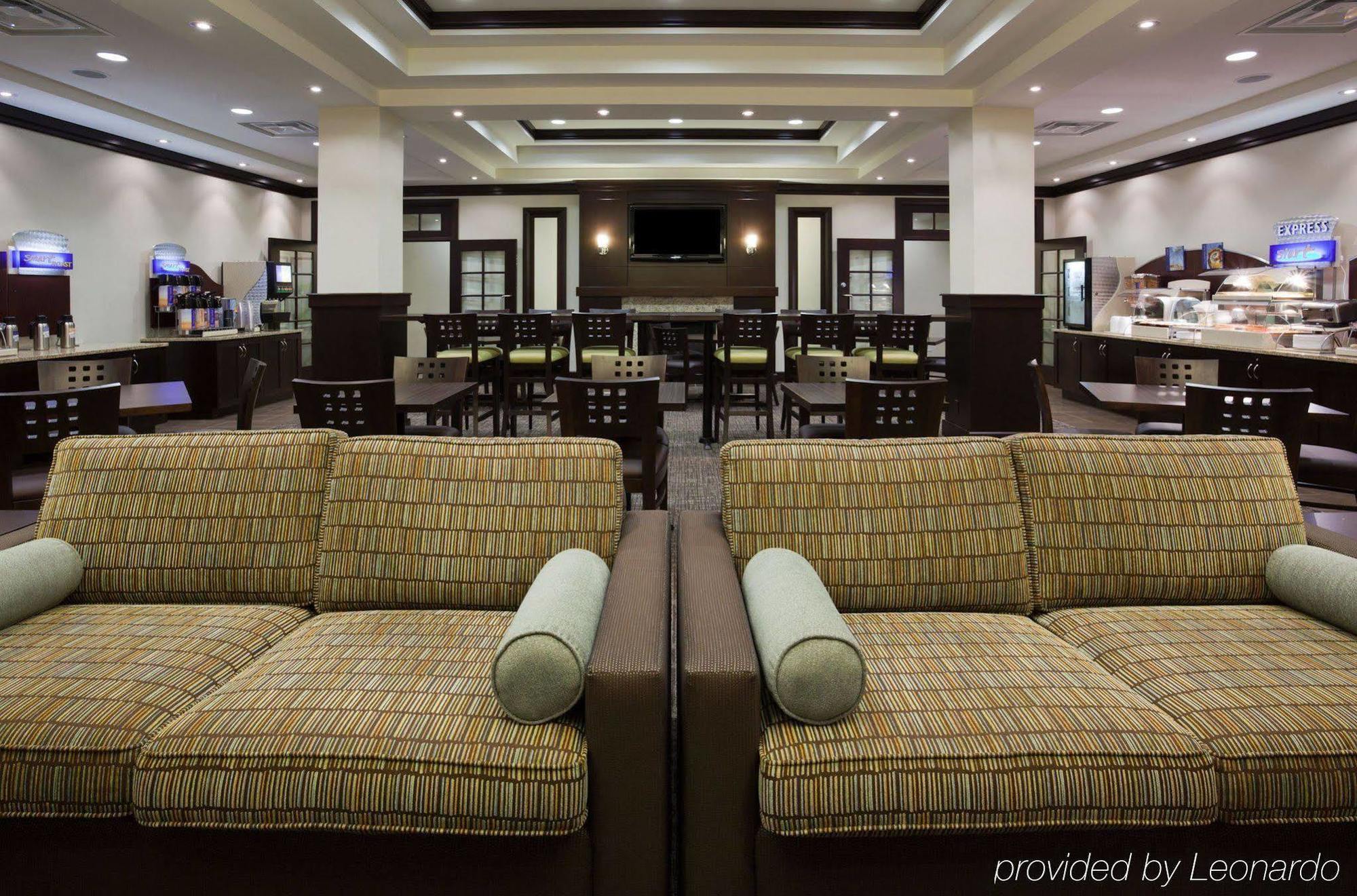 Holiday Inn Express & Suites New Liskeard Restaurant foto